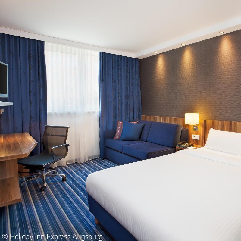 HolidayInnExpress